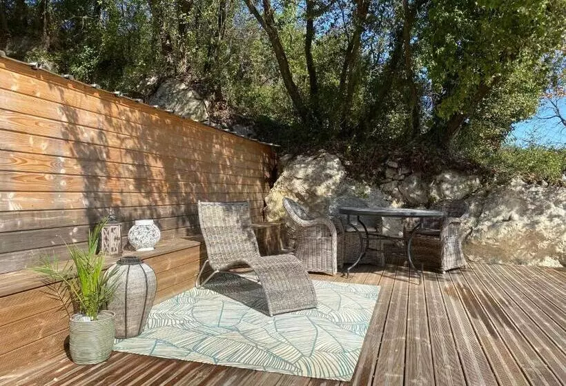 Aamiaismajoitus (B&B) L Eveil En Provence