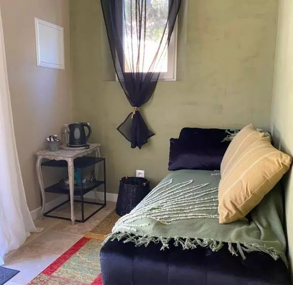 Aamiaismajoitus (B&B) L Eveil En Provence