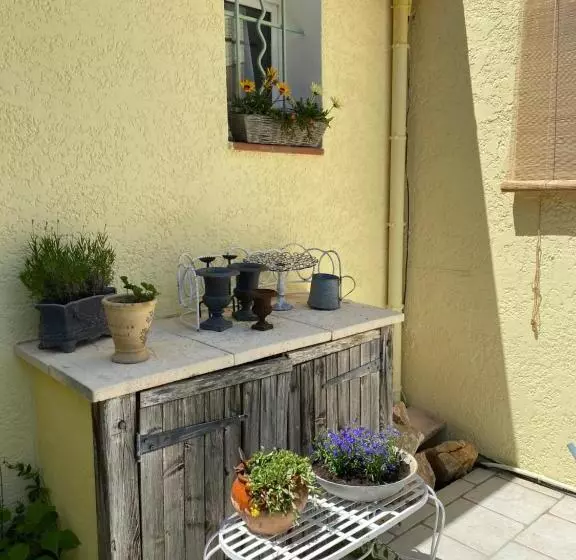 Aamiaismajoitus (B&B) L Eveil En Provence