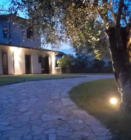ホテル Agriturismo Villa Amerina