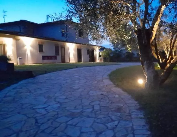 ホテル Agriturismo Villa Amerina