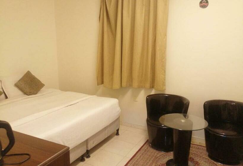 Hotel Càpsula منازل صبأ