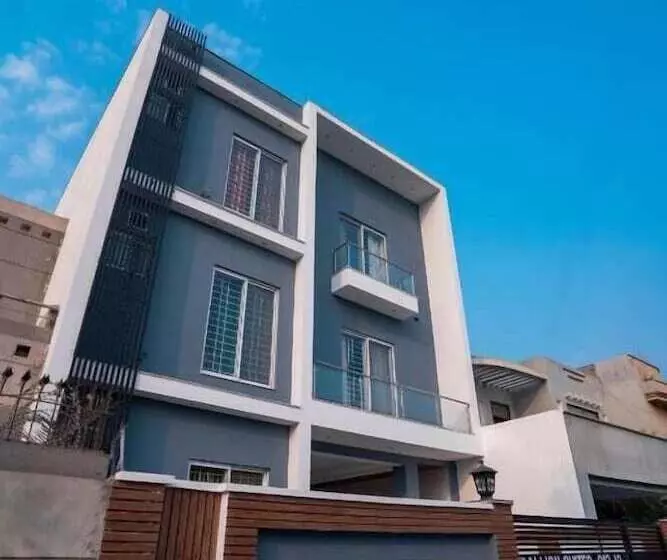 هتل Medallion Suites