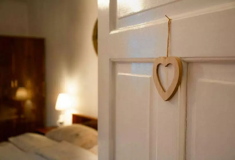 پانسیون Alpine Home   Rooms