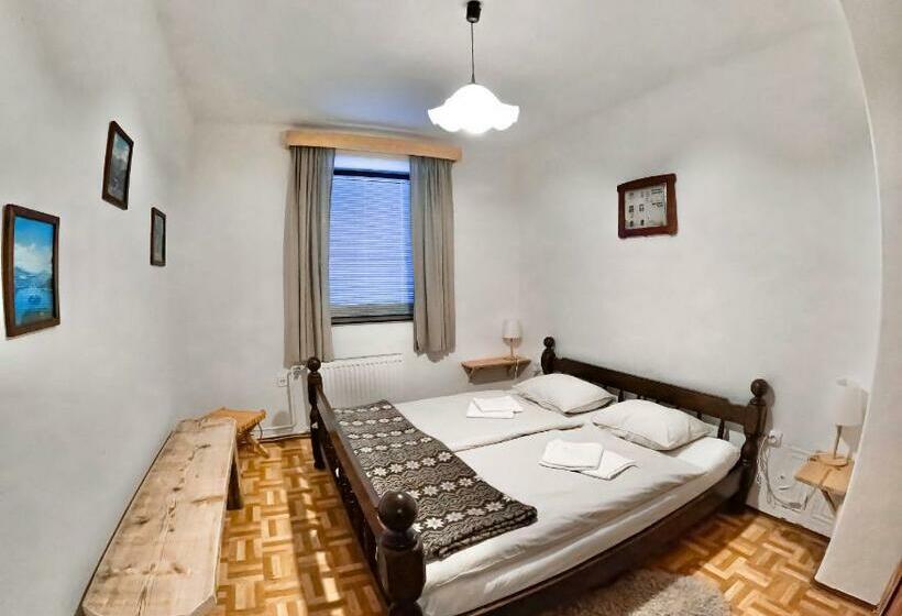 پانسیون Alpine Home Rooms