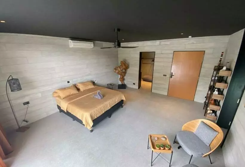 ペンション Cristo Riverhouse