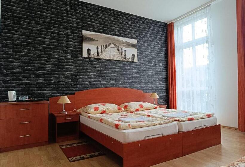 膳宿费 Dom Wczasowy Magnolia