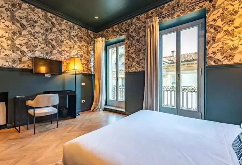 ペンション The Couper Spiga