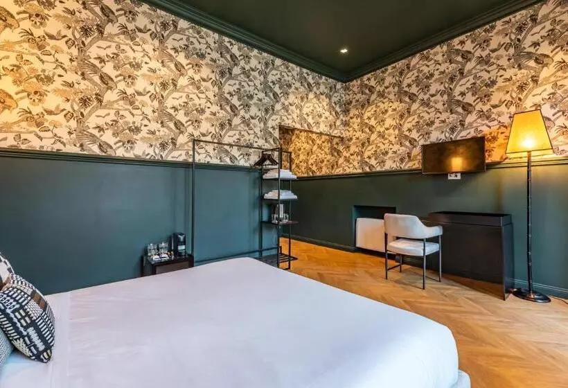 ペンション The Couper Spiga