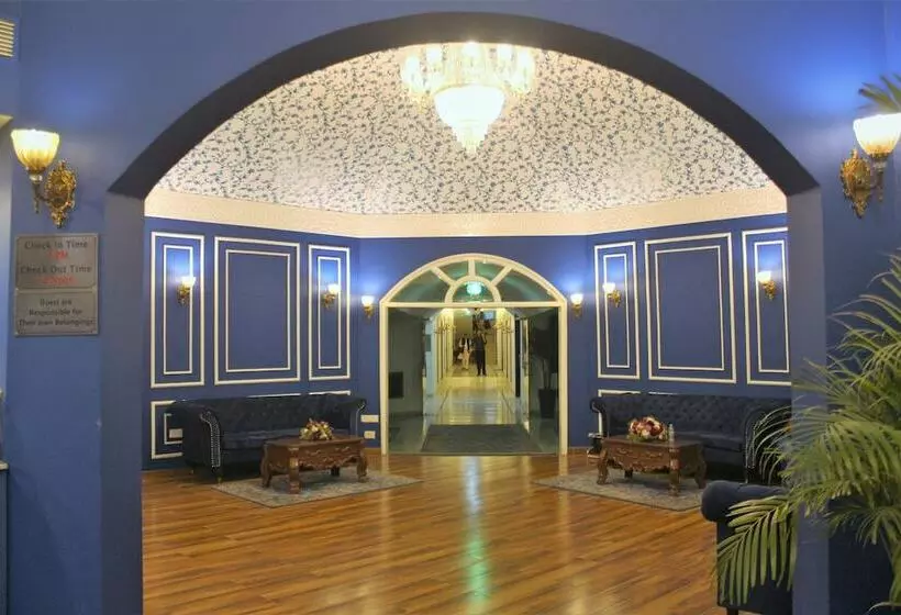 استراحتگاه Tivoli Heritage Palace