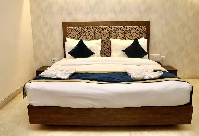 استراحتگاه Tivoli Heritage Palace