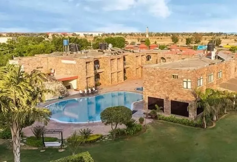 استراحتگاه Tivoli Heritage Palace