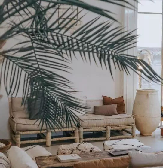 تختخواب و صبحانه Haert Boutique Wellness Suites City Centre