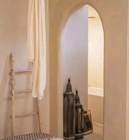 تختخواب و صبحانه Haert Boutique Wellness Suites City Centre