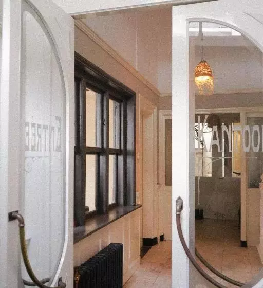 تختخواب و صبحانه Haert Boutique Wellness Suites City Centre