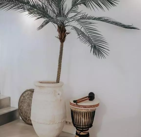 تختخواب و صبحانه Haert Boutique Wellness Suites City Centre