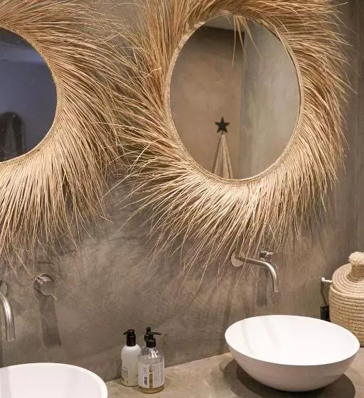 تختخواب و صبحانه Haert Boutique Wellness Suites City Centre