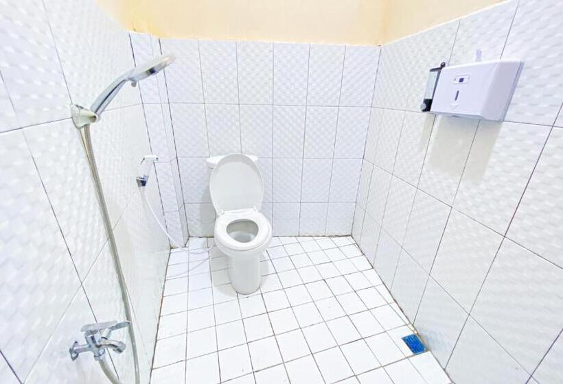 בית מלון כפרי Ardam Homestay Syariah Near Mall Panakkukang