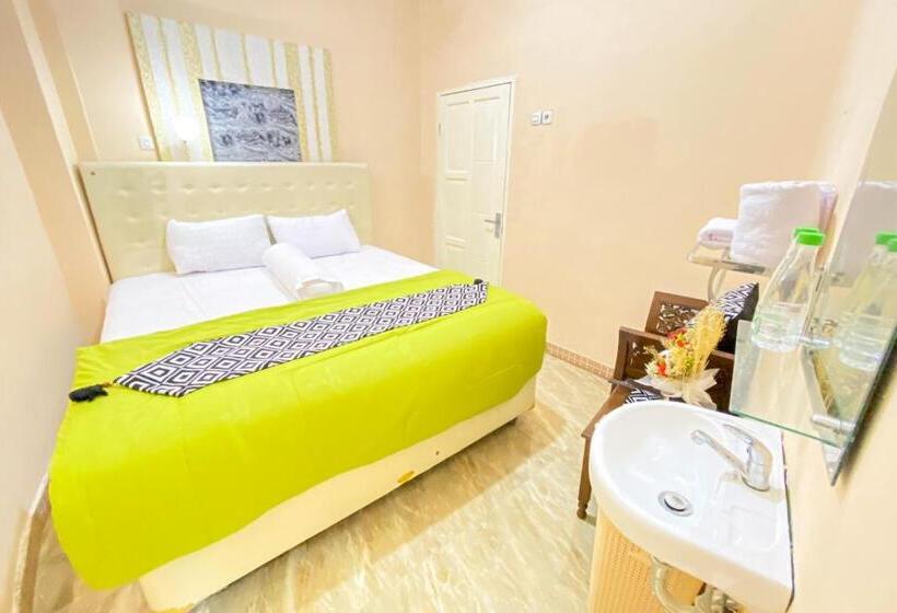 בית מלון כפרי Ardam Homestay Syariah Near Mall Panakkukang