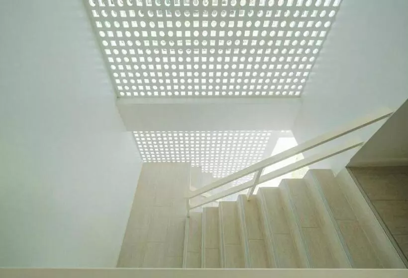 Hotelli Lake House Naka Cave