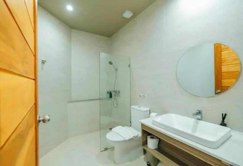 Hotelli Lake House Naka Cave