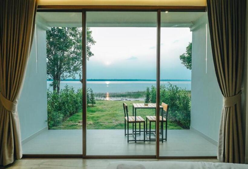 Hotelli Lake House Naka Cave