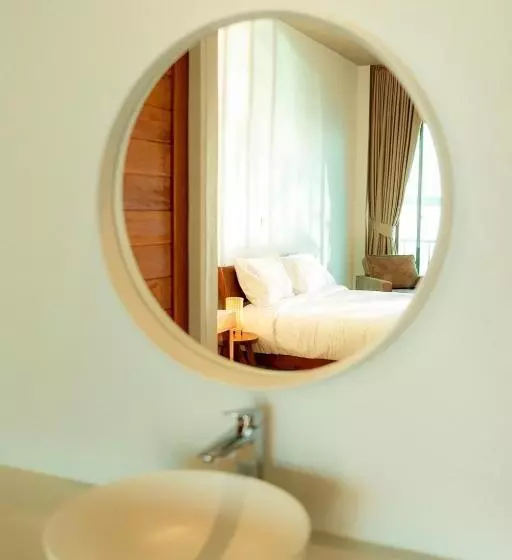 Hotelli Lake House Naka Cave