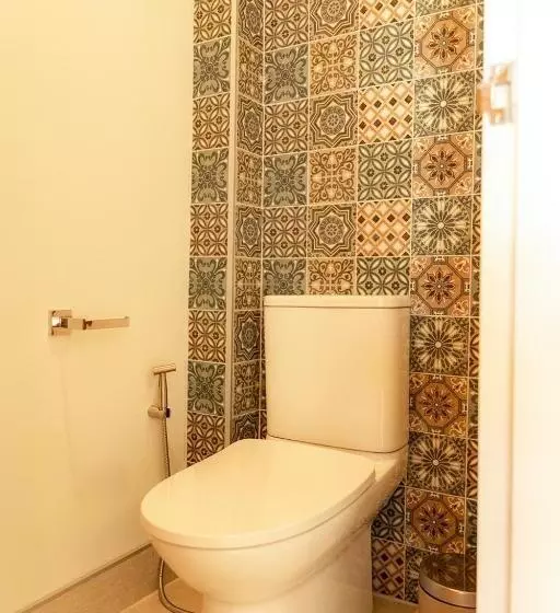 Hotelli Lake House Naka Cave