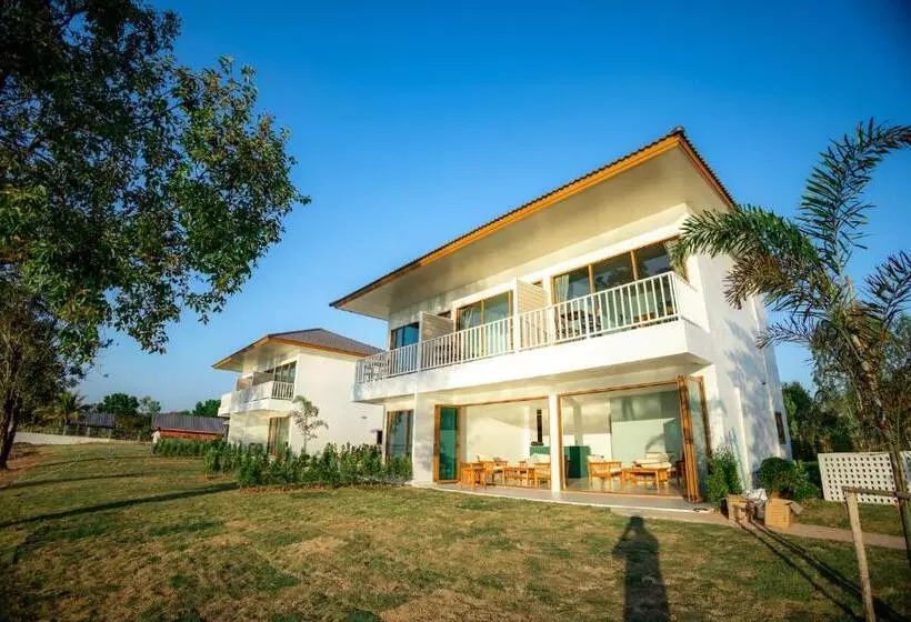 Hotelli Lake House Naka Cave