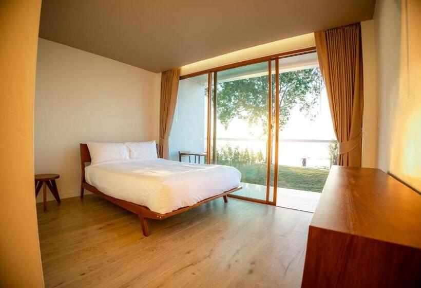 Hotelli Lake House Naka Cave