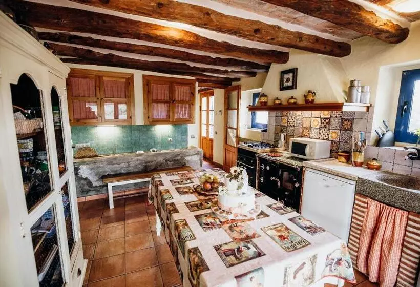 هتل Mas Fullat Cottage, Alforja Tarragona