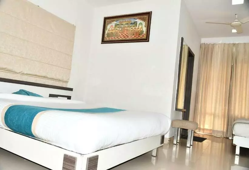 Hotel Neelkanth