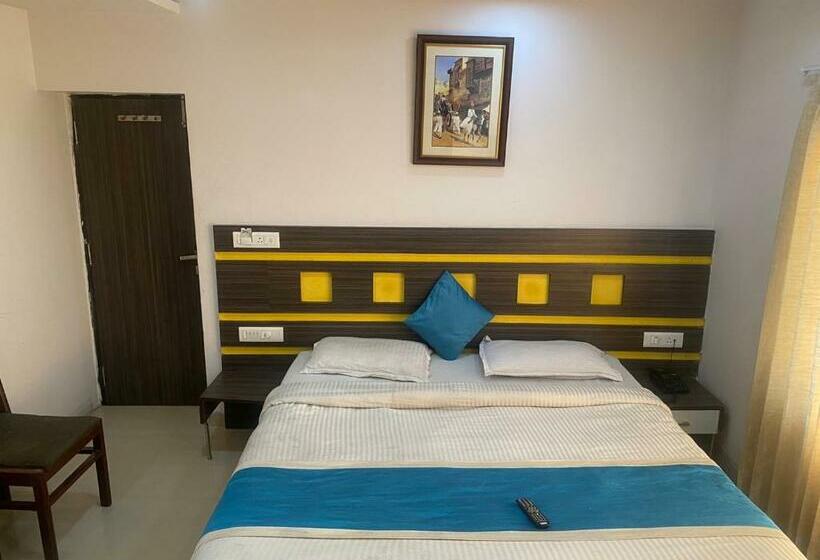 בית מלון כפרי Neelkanth