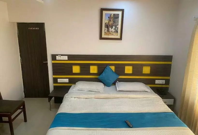 Hotel Neelkanth