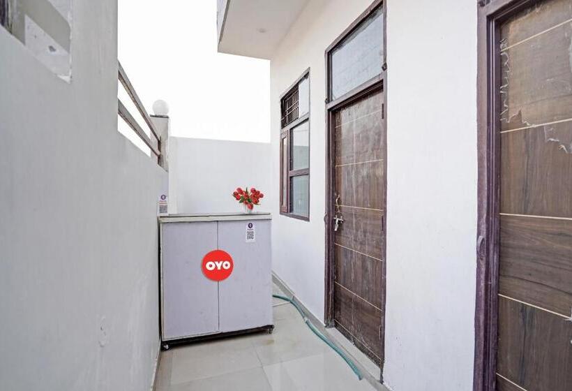 בית מלון כפרי Oyo Flagship 80674  Kridha Expo Stay