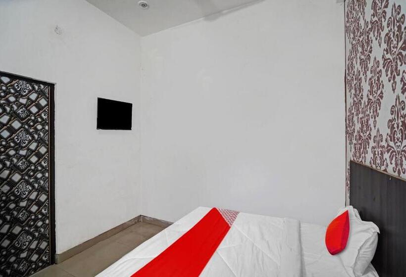 בית מלון כפרי Oyo Flagship 80674  Kridha Expo Stay