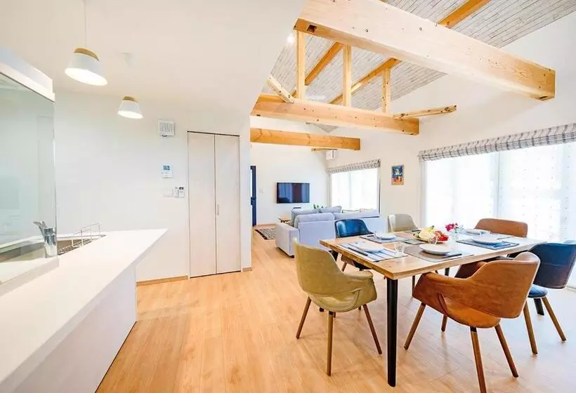 ホテル Villa Malibu Palm Springs Miyakojima Resort