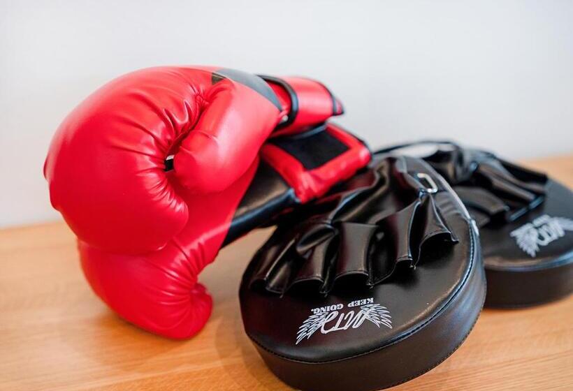 هتل Villa Malibu Palm Springs Miyakojima Resort