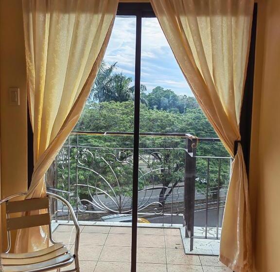 One Oasis Bldg1 2br Sm Eco