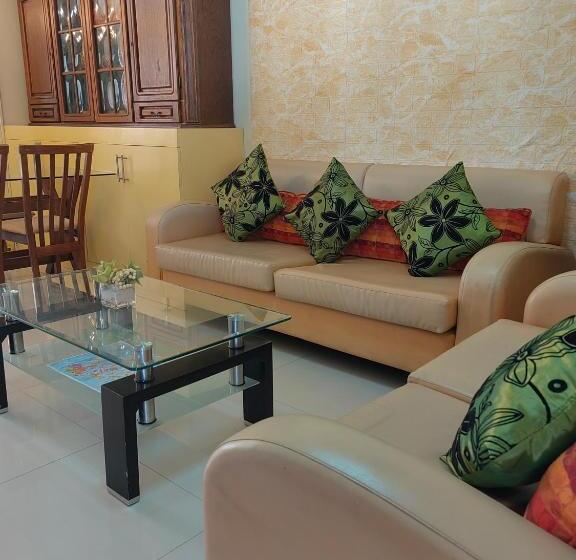 One Oasis Bldg1 2br Sm Eco