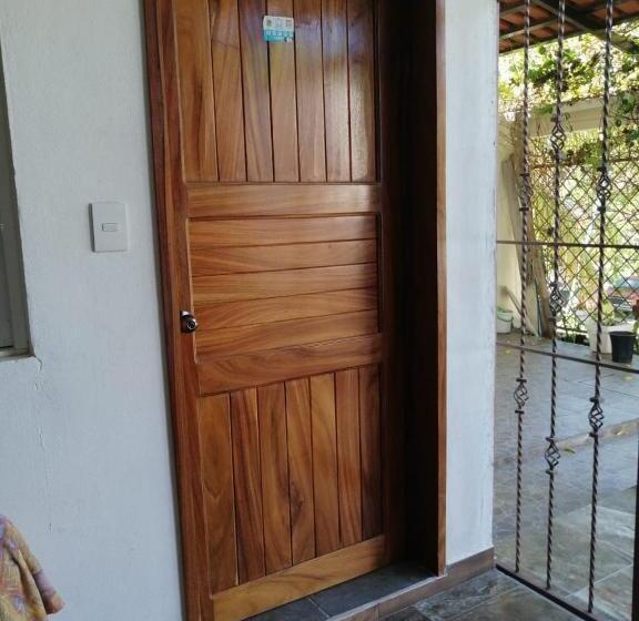 ペンション Casa Shambieda