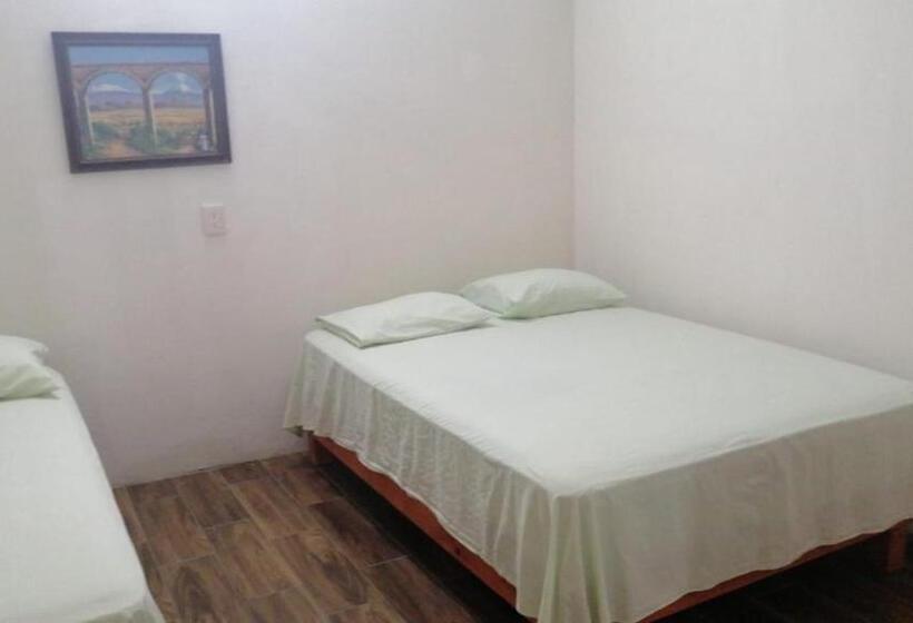 ペンション Casa Shambieda