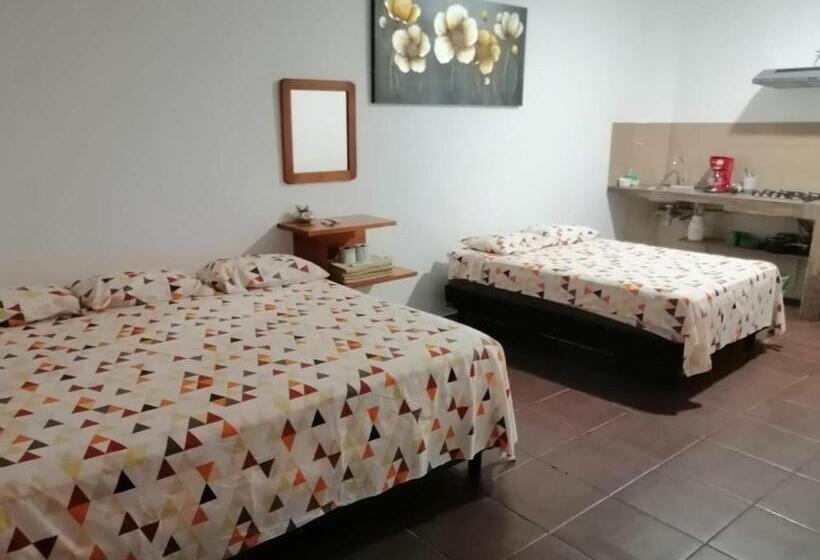 ペンション Casa Shambieda