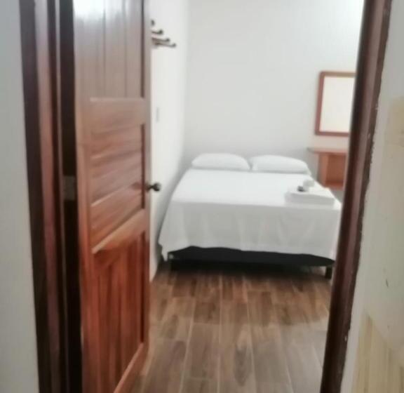 ペンション Casa Shambieda