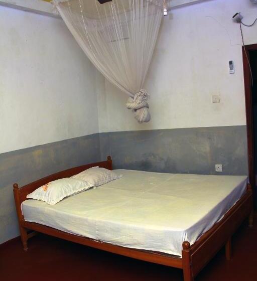 Пансион Sumith Villa