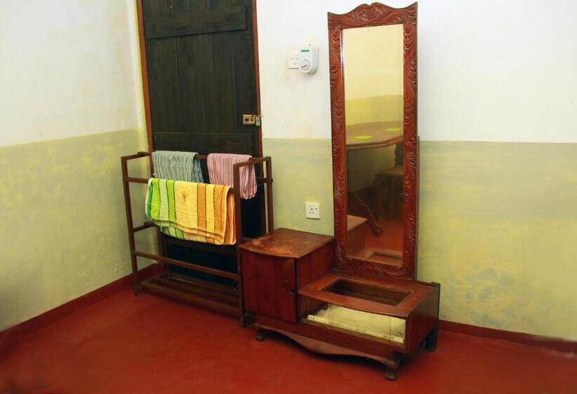 Пансион Sumith Villa