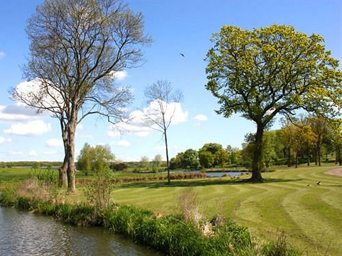 تختخواب و صبحانه Bridge Cottage