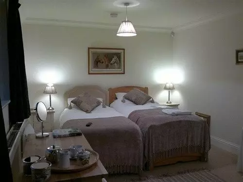 تختخواب و صبحانه Bridge Cottage