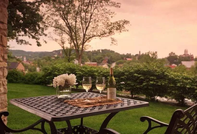 민박 Inn At Hermannhof