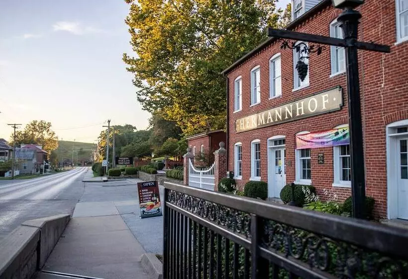 민박 Inn At Hermannhof